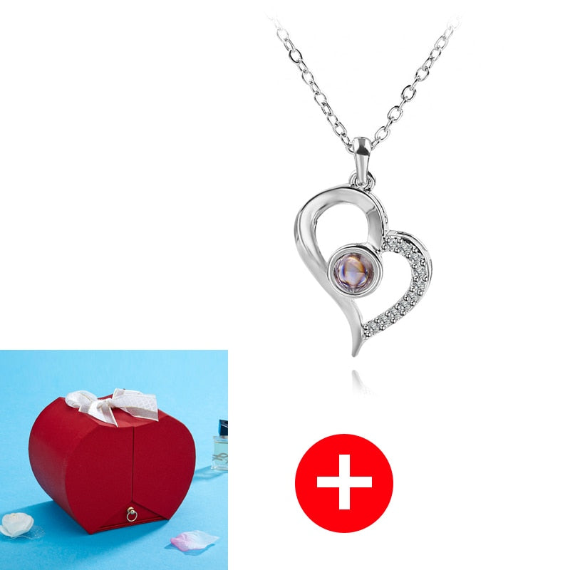 JEWELRY ROSE BOX WITH "I LOVE YOU IN 100 LANGUAGES" NECKLACE